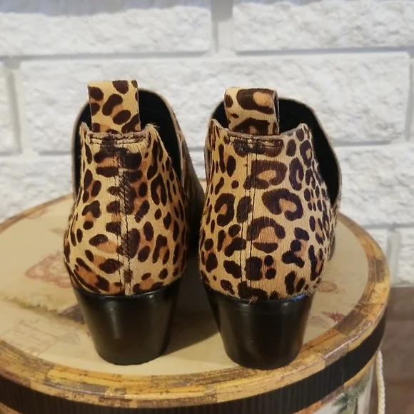 Dolce Vita Animal Print V side Bootie Size 10 fits like 9.5 - Picture 4 of 16